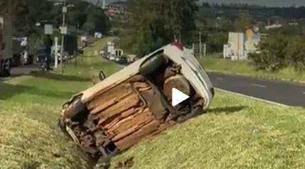 Motorista de aplicativo capota carro na BR-369 e desaparece em milharal após acidente