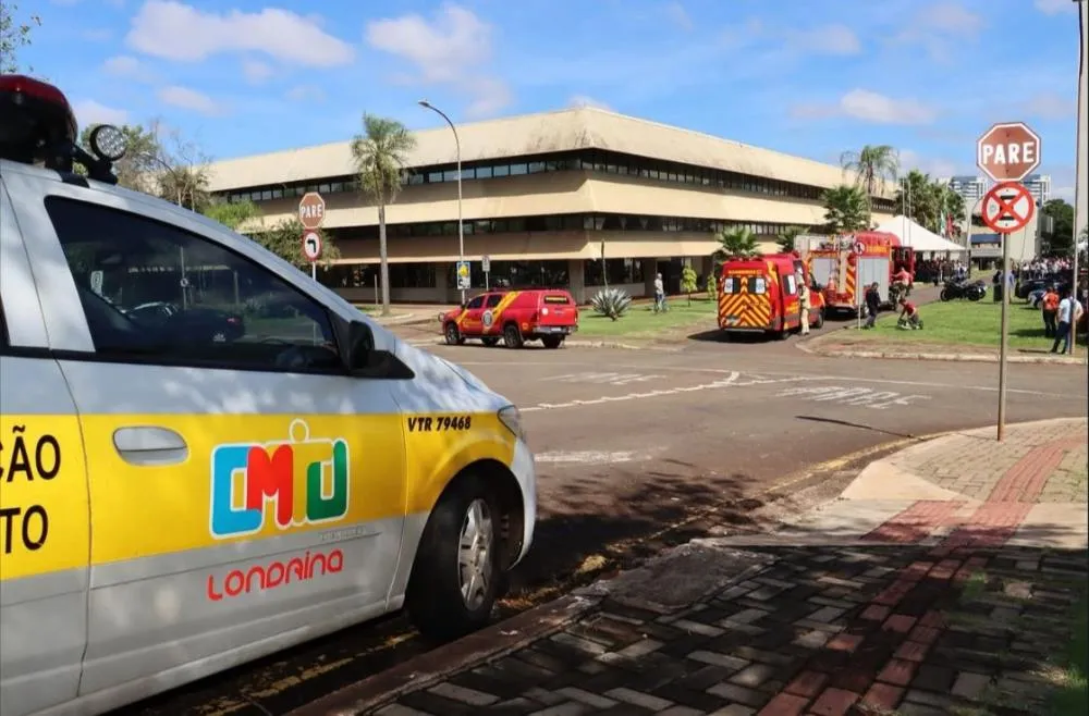 Quero montar um portal de notícias para Londrina e região Norte do Paraná. Gostaria de sugestão de nomes que sejam atraentes e não tenham lá ainda. Mas que remeta a região etc Será Radar Norte, com @ radarnortepr Mais 2 posts de lentamente Refaça sem parecer cópia. Mais em tom jornalístico. O de
