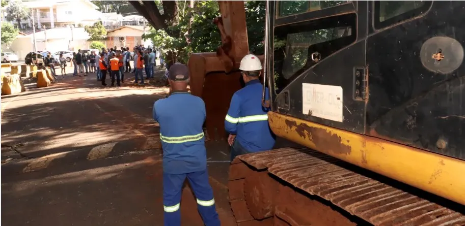 Londrina inicia obra de R$ 5 milhões para conter erosão no Córrego Água Fresca