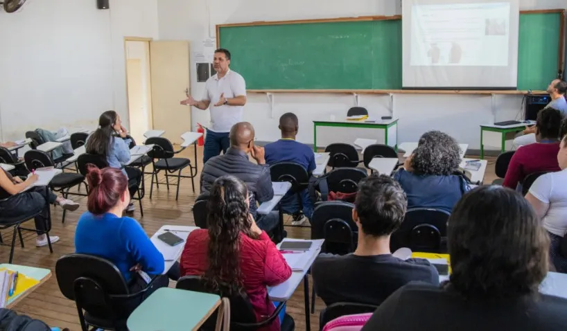 Apucarana reforça vacinação com capacitação de profissionais da rede municipal